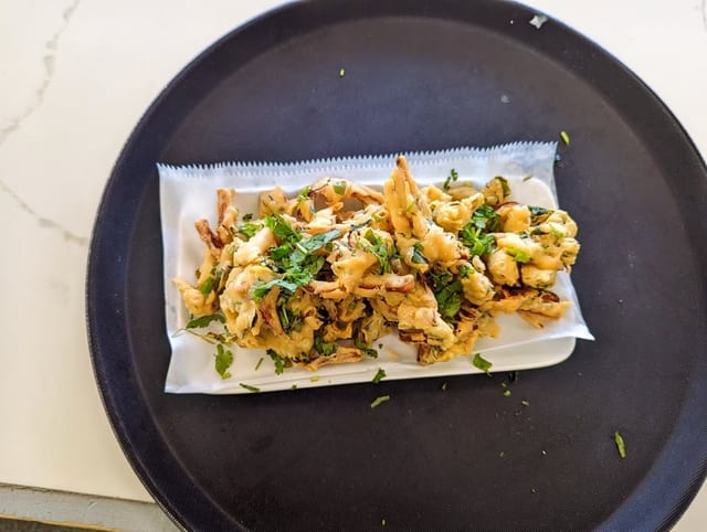 Onion & Spinach Pakora.